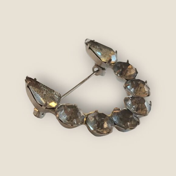 Vintage Clear Speckled Rhinestone Brooch Silver Tone U Shape Horseshoe Estate - Picture 2 of 11